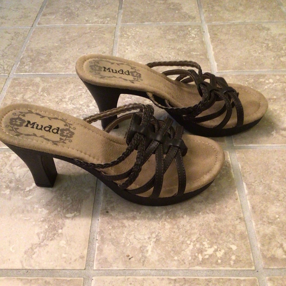 Mudd Size 7 Dark Brown Strappy Heeled Sandal